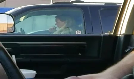 فتاة جميلة في موقع عرب نار سكس الحب!