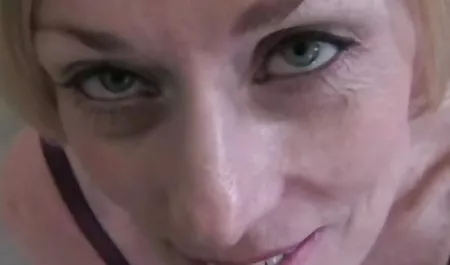 كاسيدي الطين اللعب, سحاقيات كس ممثلة عربية الحلاقة و أكثر من جيد