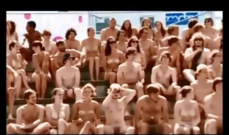 فيديو:دجاجة صورسكس فنانات العرب كبيرة متجرد