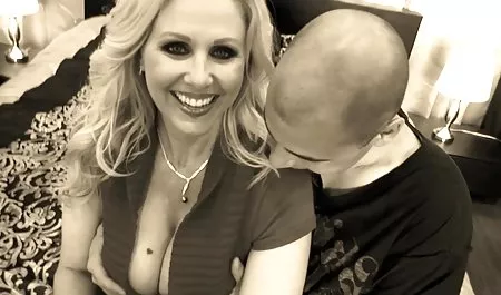 الأبنوس سكس عرب مشاهير مثلية حب عاطفي-المدينة